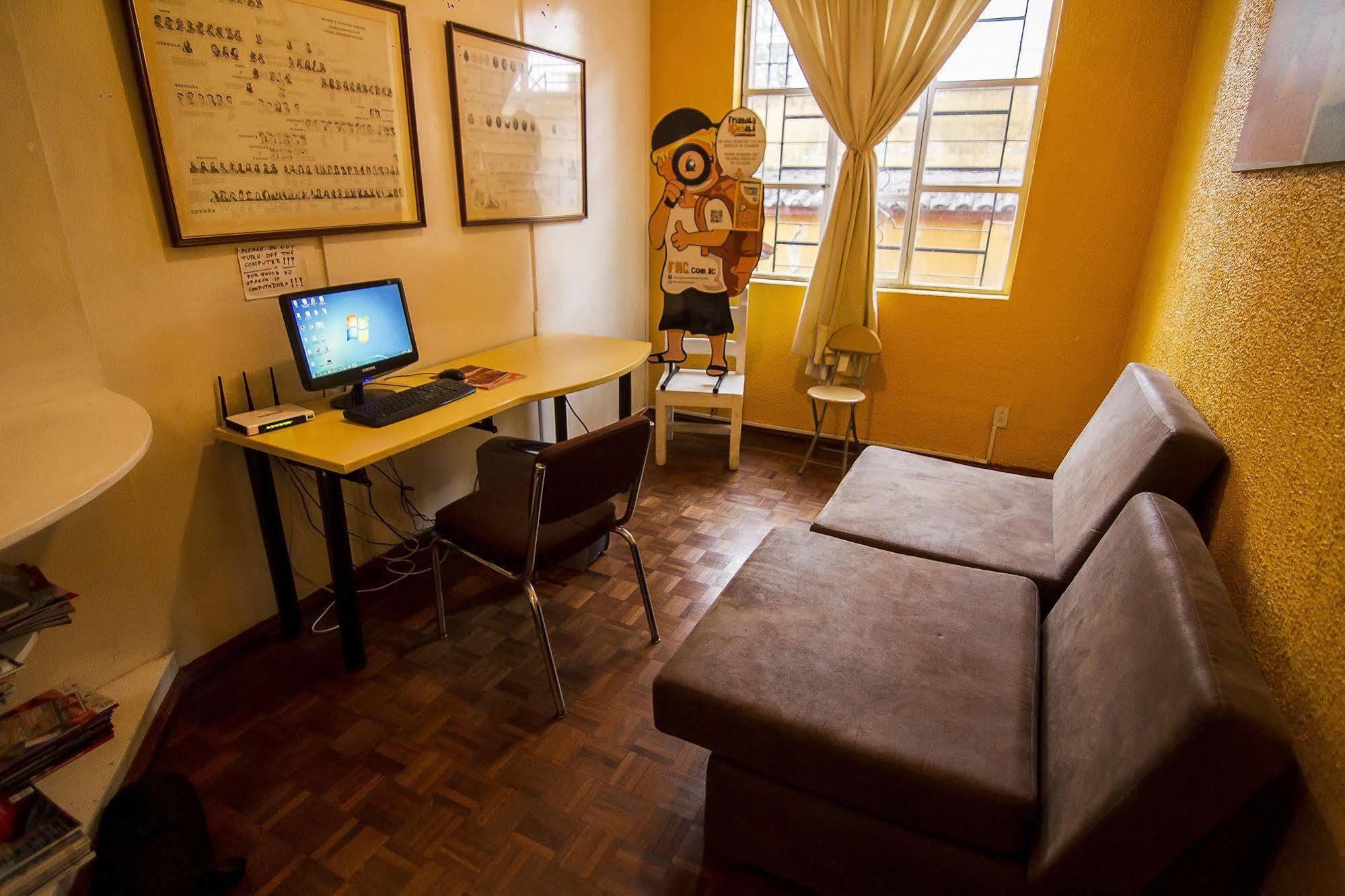 Hostal Alcala Quito Extérieur photo