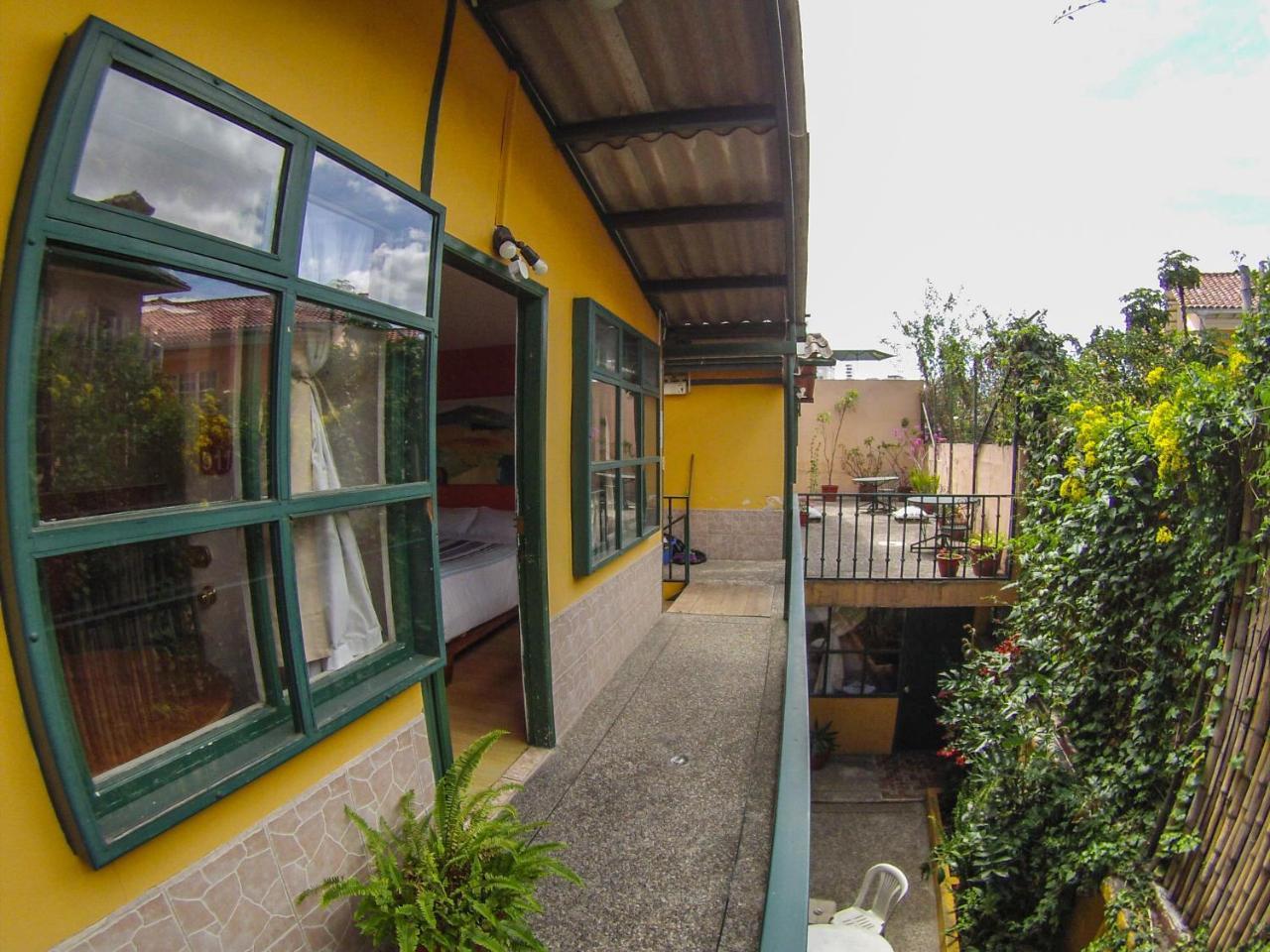 Hostal Alcala Quito Extérieur photo